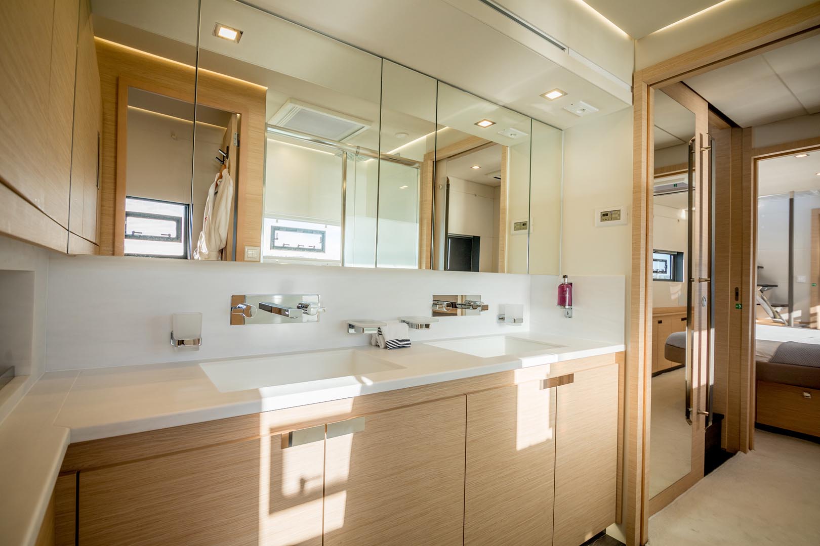 D2 p/c d2 - interior  image 4