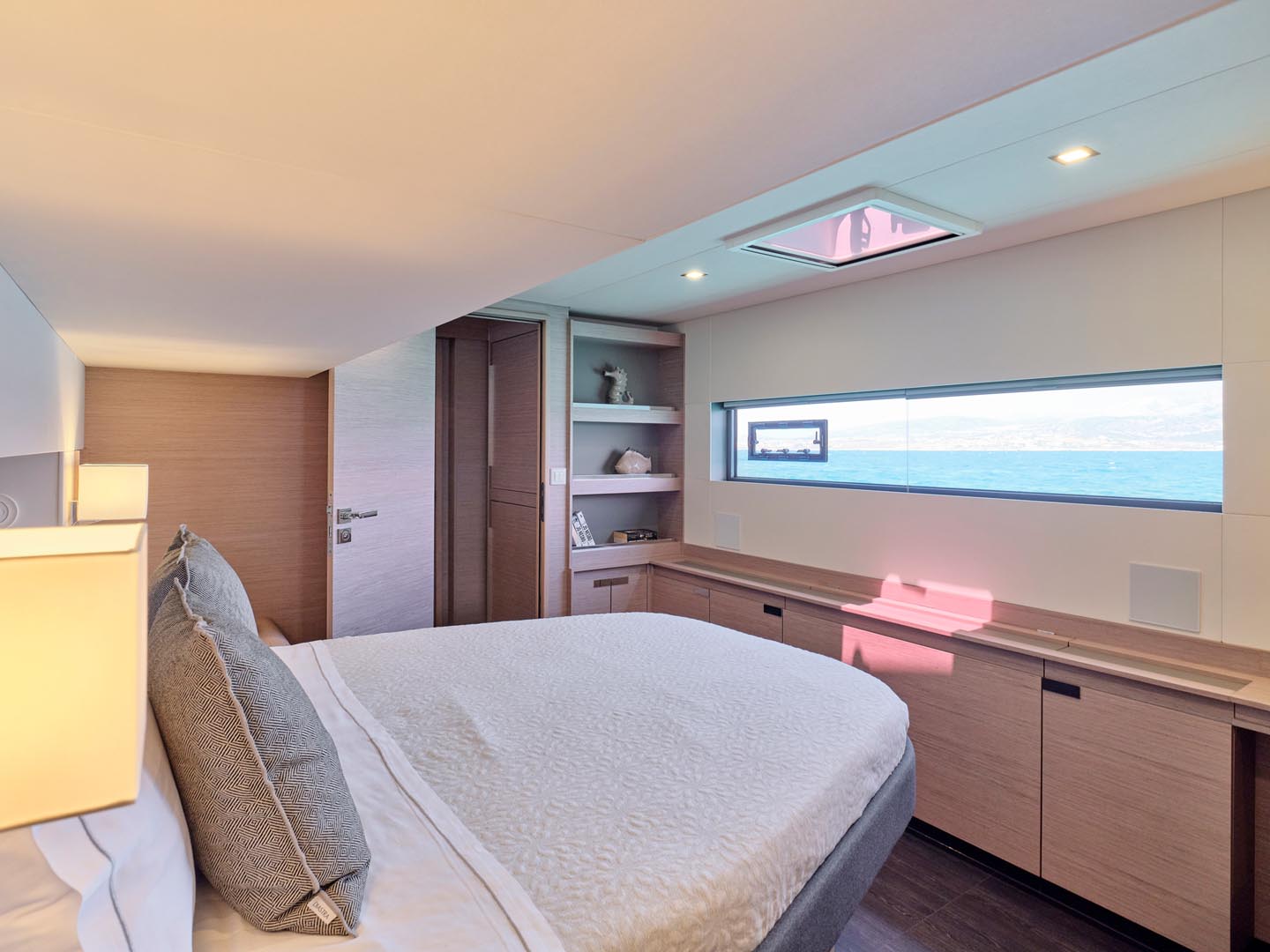 ALMA s/c alma - interior  image 4